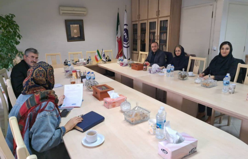 کارگزاری بیمه‌ لند و انجمن اپک